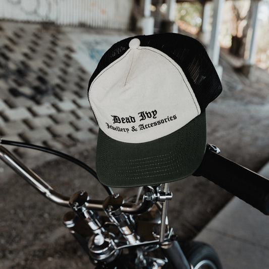 Dead Ivy Trucker