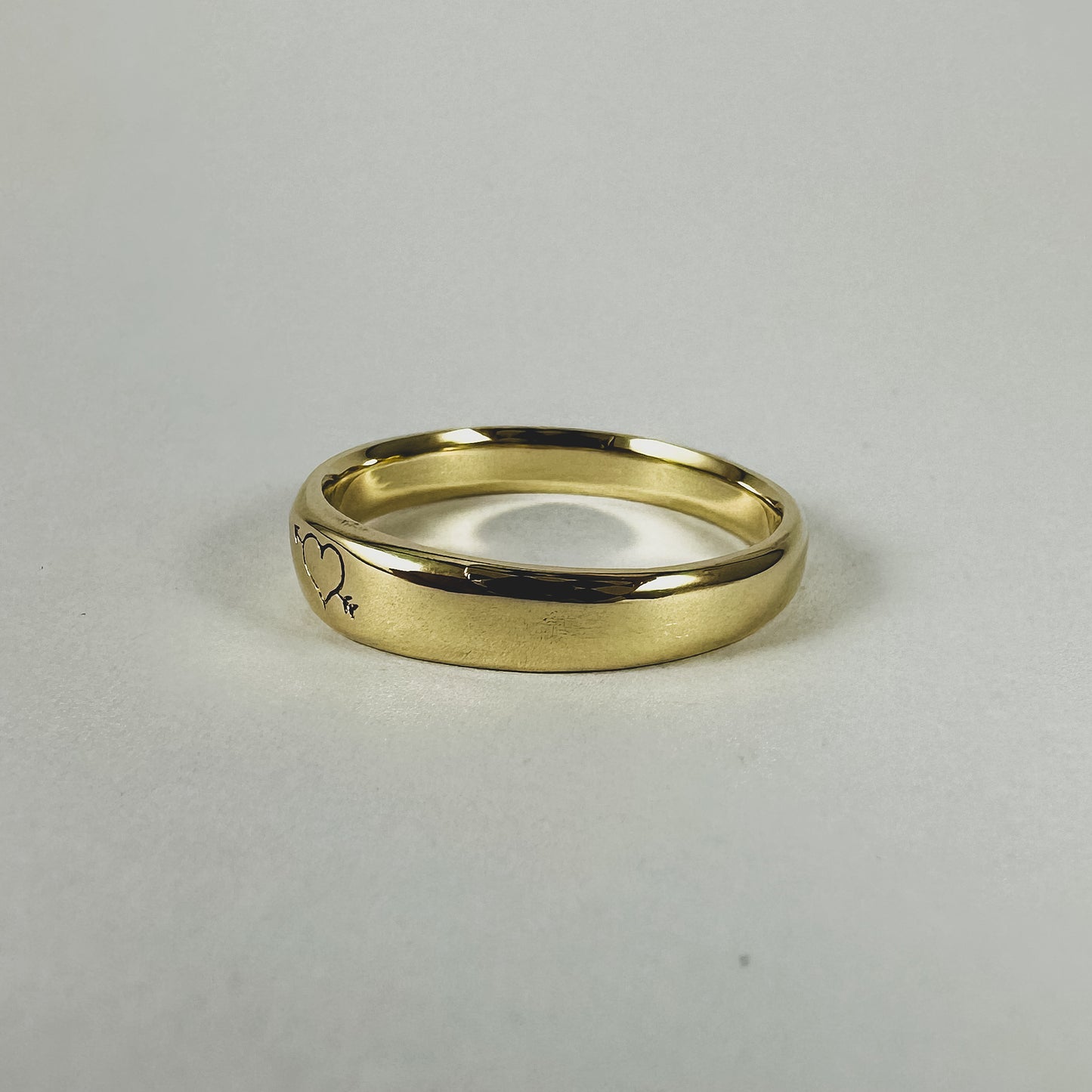 Cupid - 9ct. Stacker