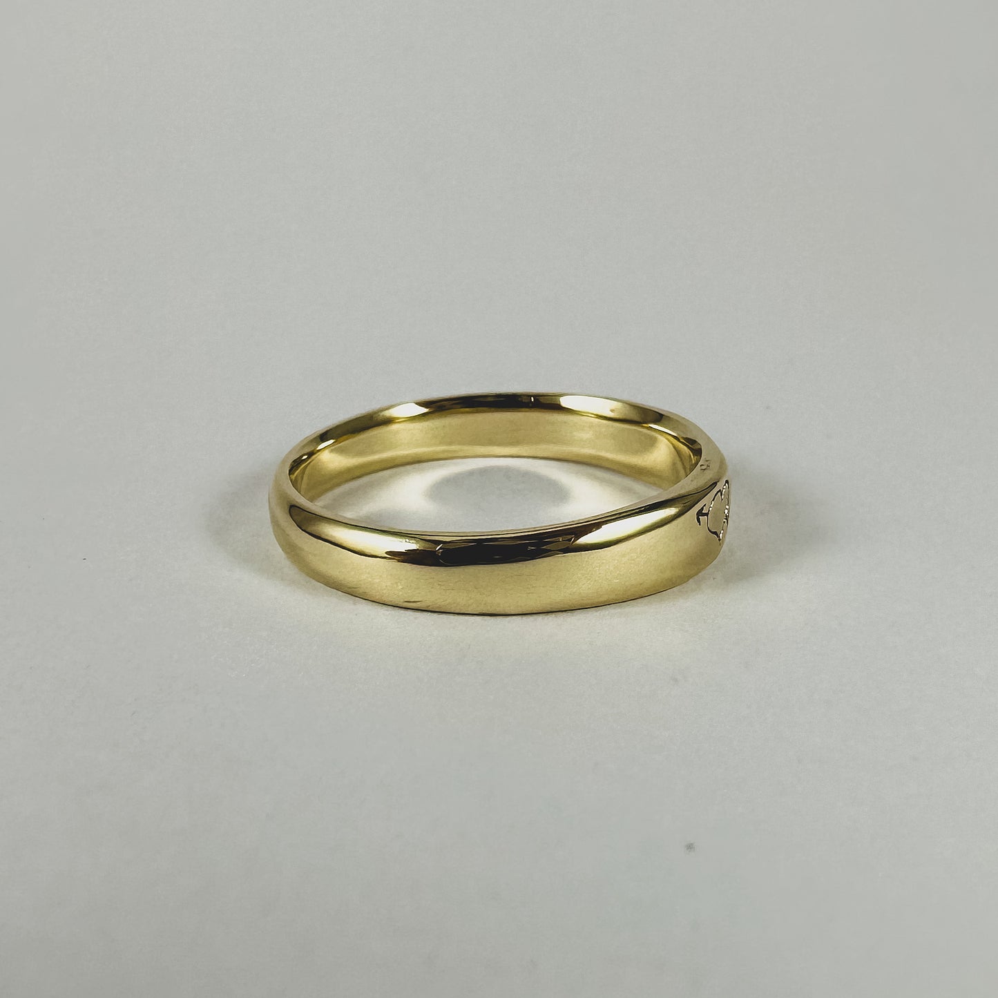 Cupid - 9ct. Stacker