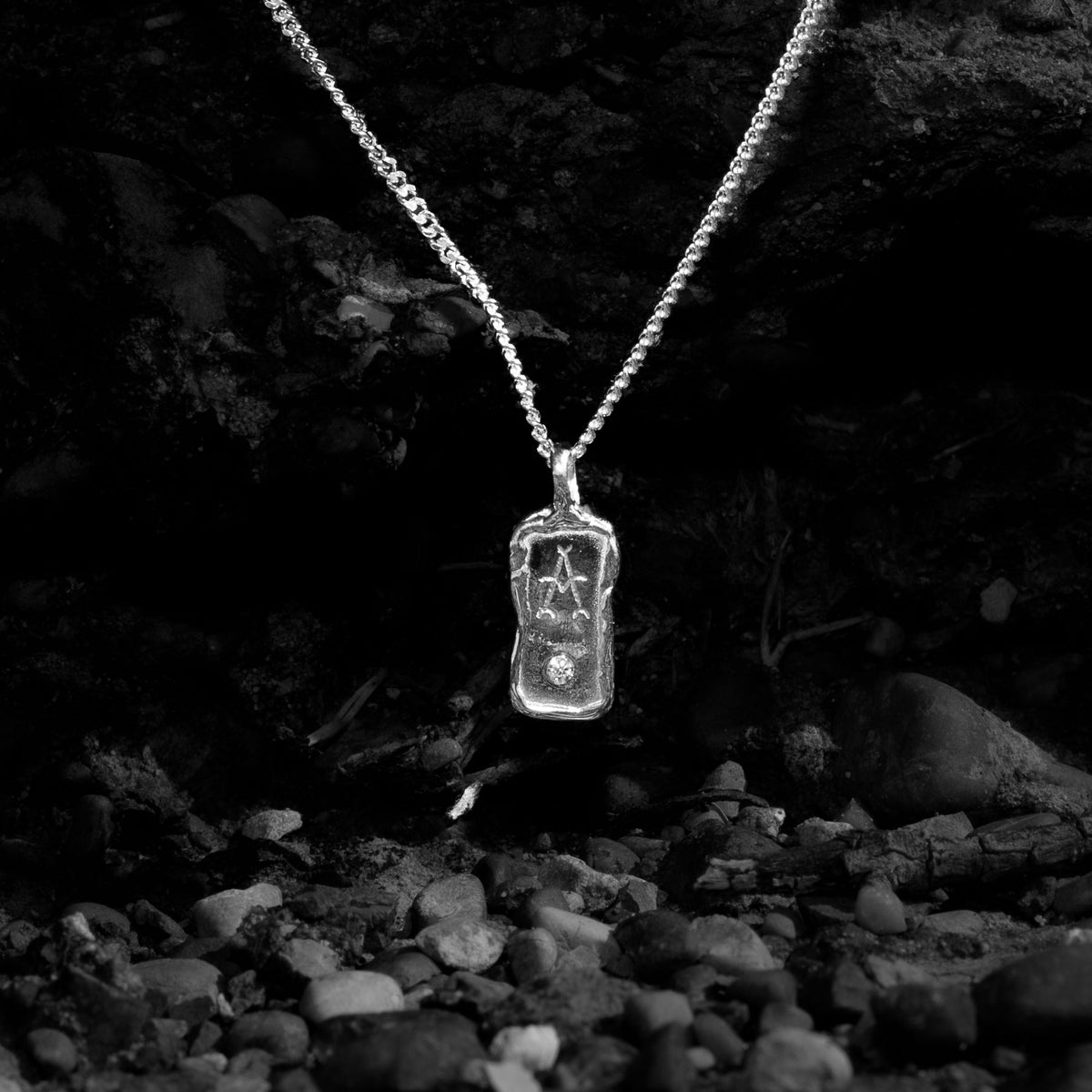 Customisable Organic Pendant