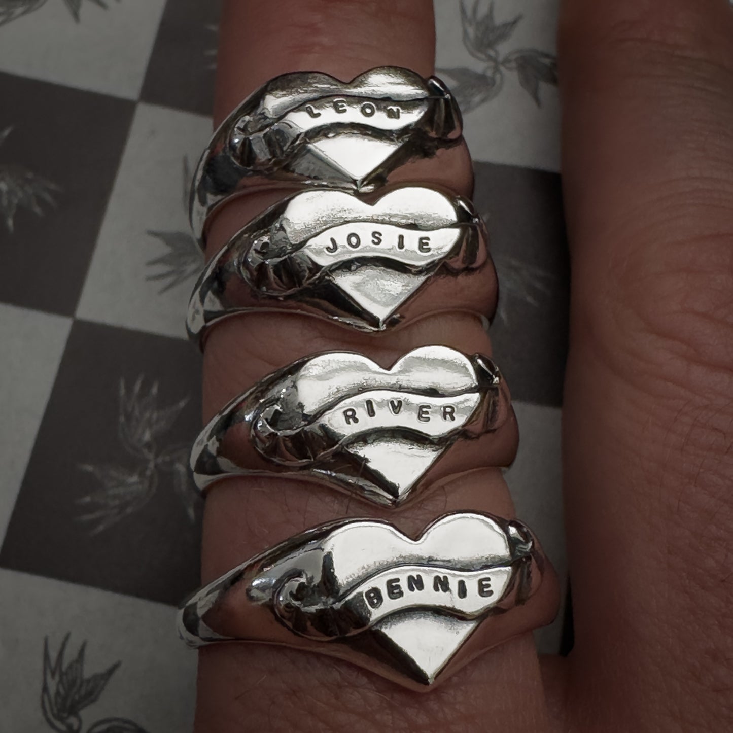 Heart & Scroll - Customisable