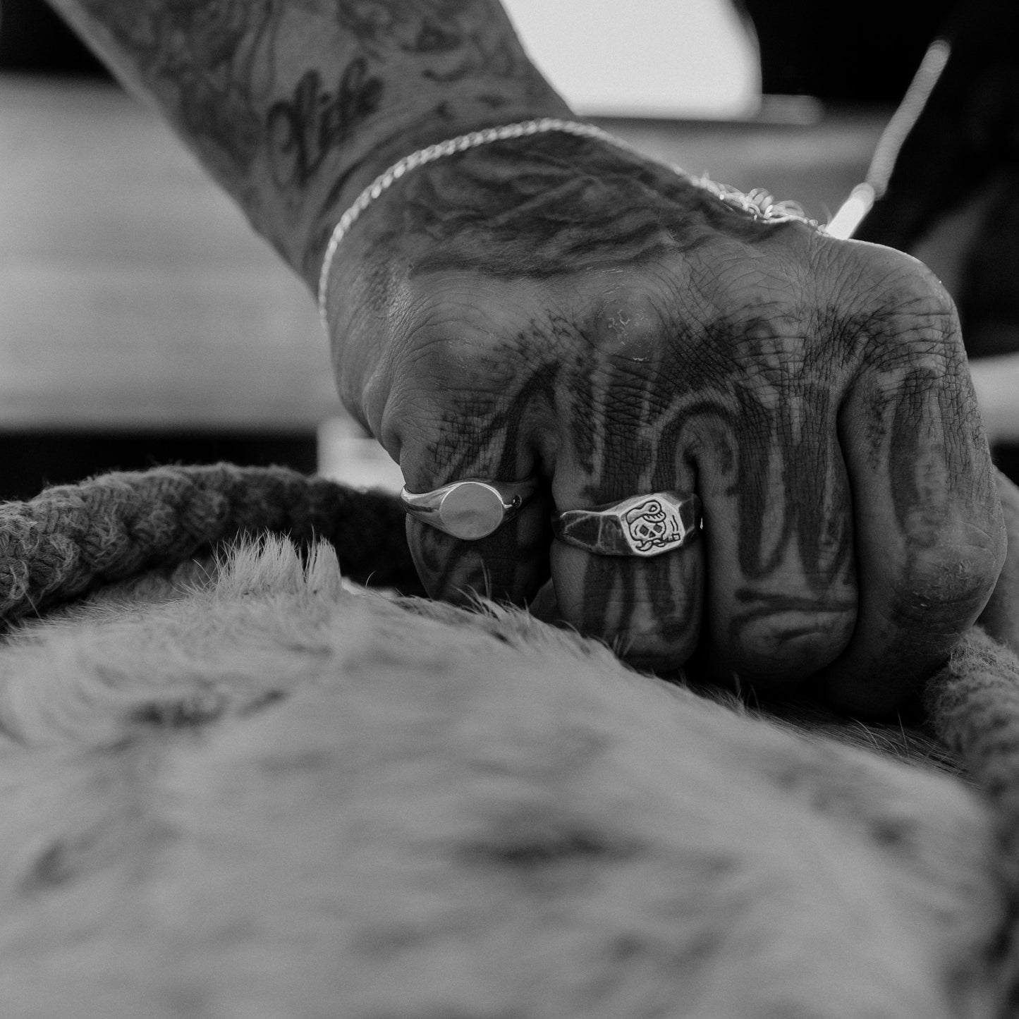 Round Signet