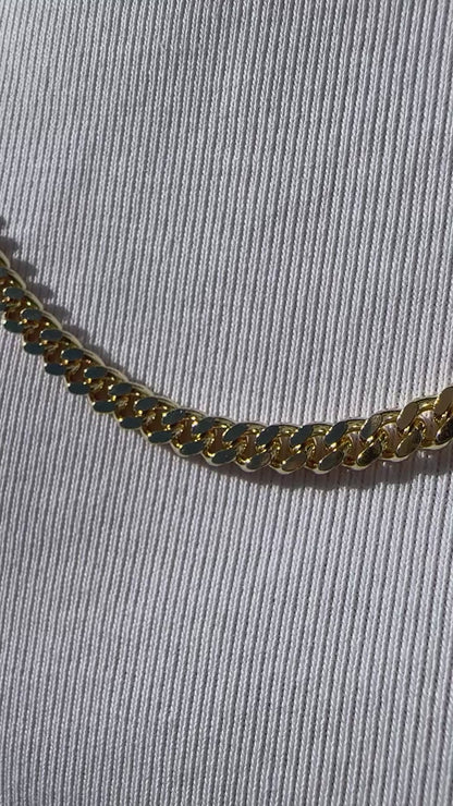Curb Necklace - Solid 9ct. Gold