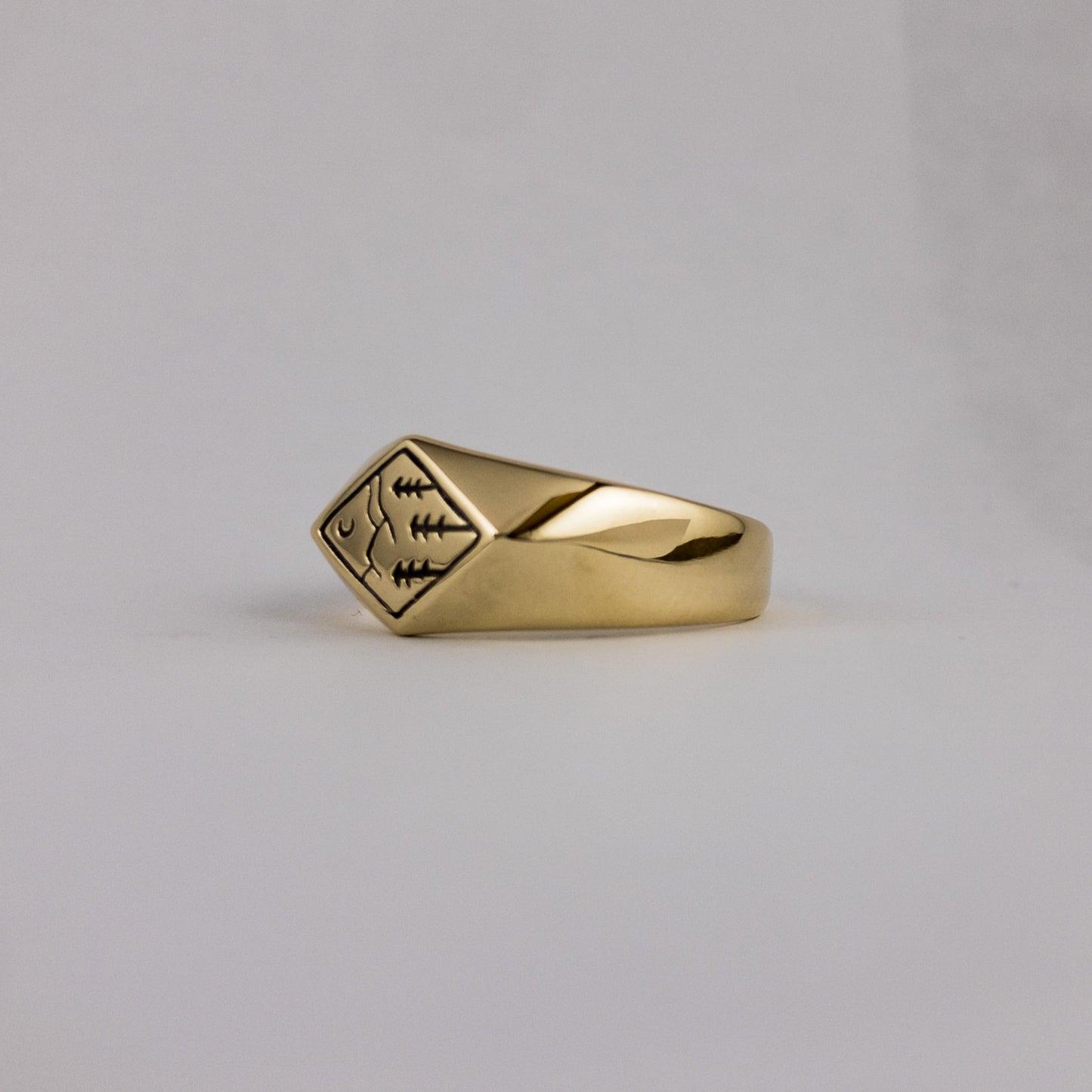 Alps - 9ct. Gold